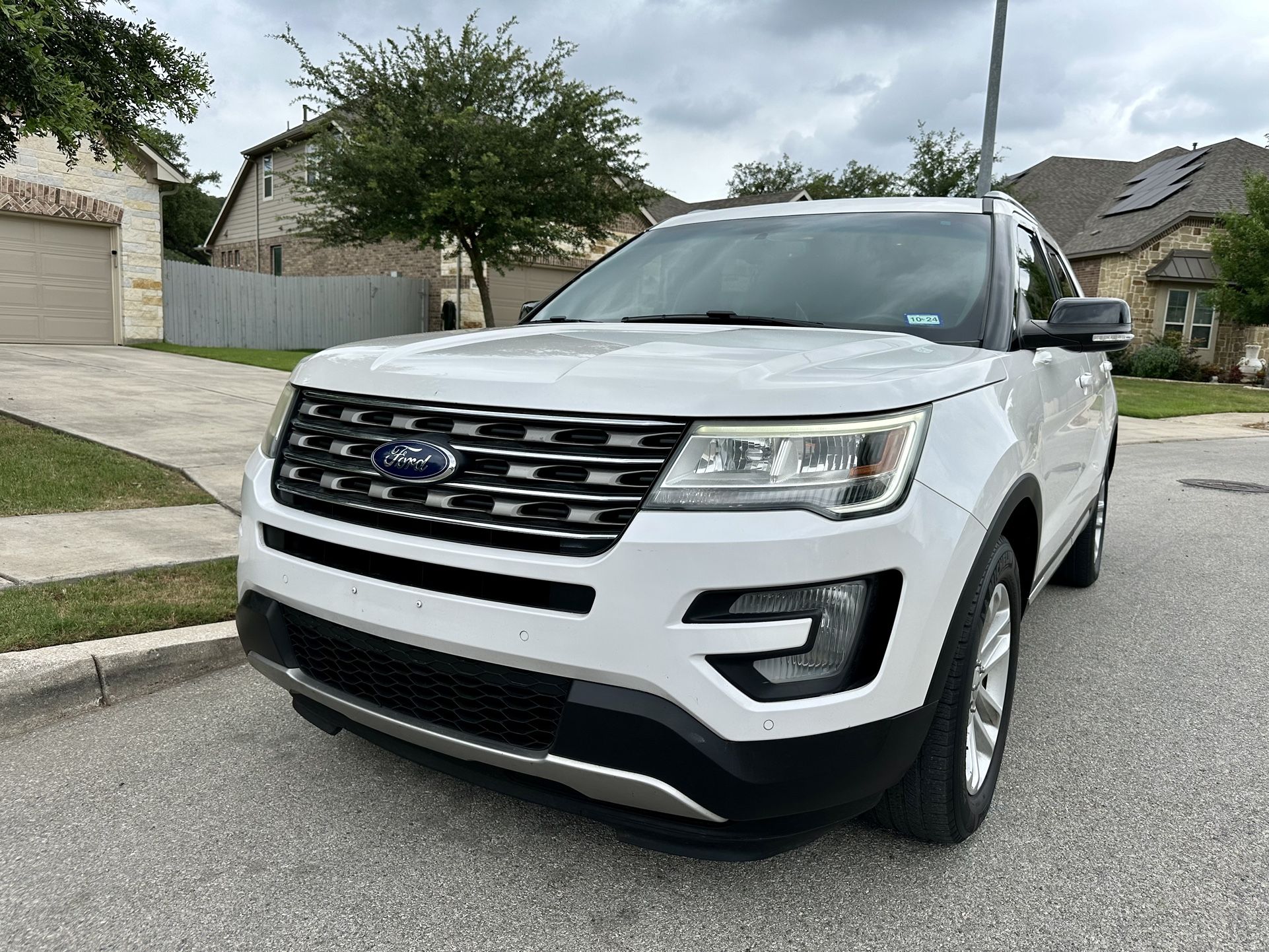 2016 Ford Explorer