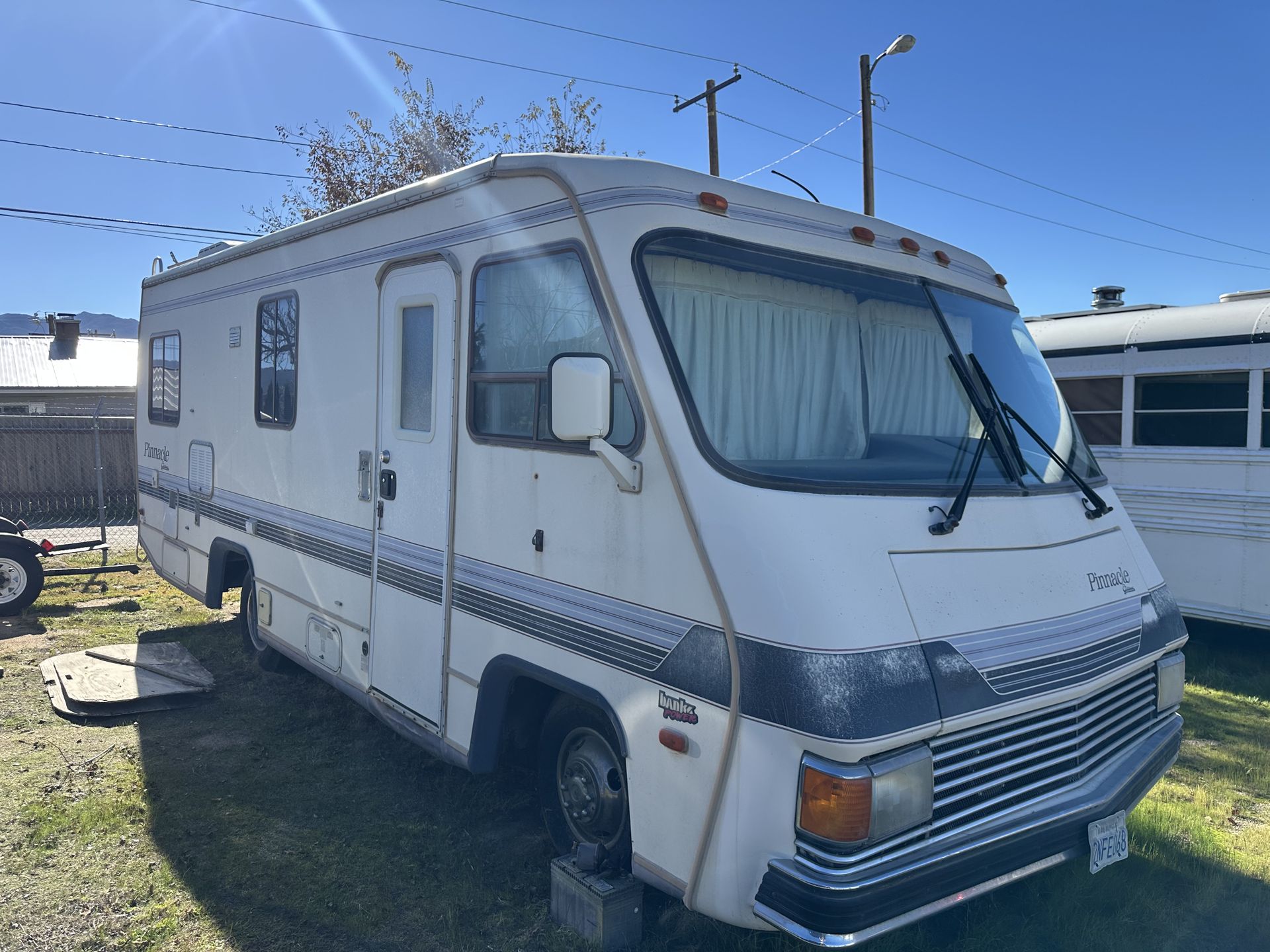 1989 Establishment Pinnacle Class A Motorhome