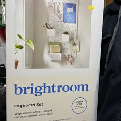 Peg Board 