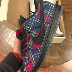 Nike SB Dunk Low Nardwuar Sizes 8M 8.5M 10M