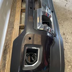 Front bumper 2014-2019 gmc Sierra Denali 2(contact info removed) HD complete with brackets$ 899 