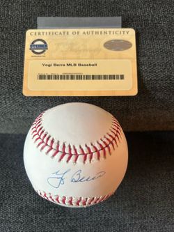 Yogi Berra SIGNED AUTOGRAPHED OMLB Rawlings Baseball STEINER Sports COA
