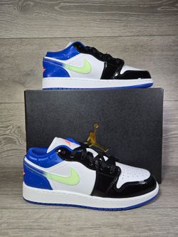 Jordan 1 Low SE (GS) Game Royal / Bright Mango-Black II1249-400 (SEE DESCRIPTION FOR SIZES AVAILABLE)