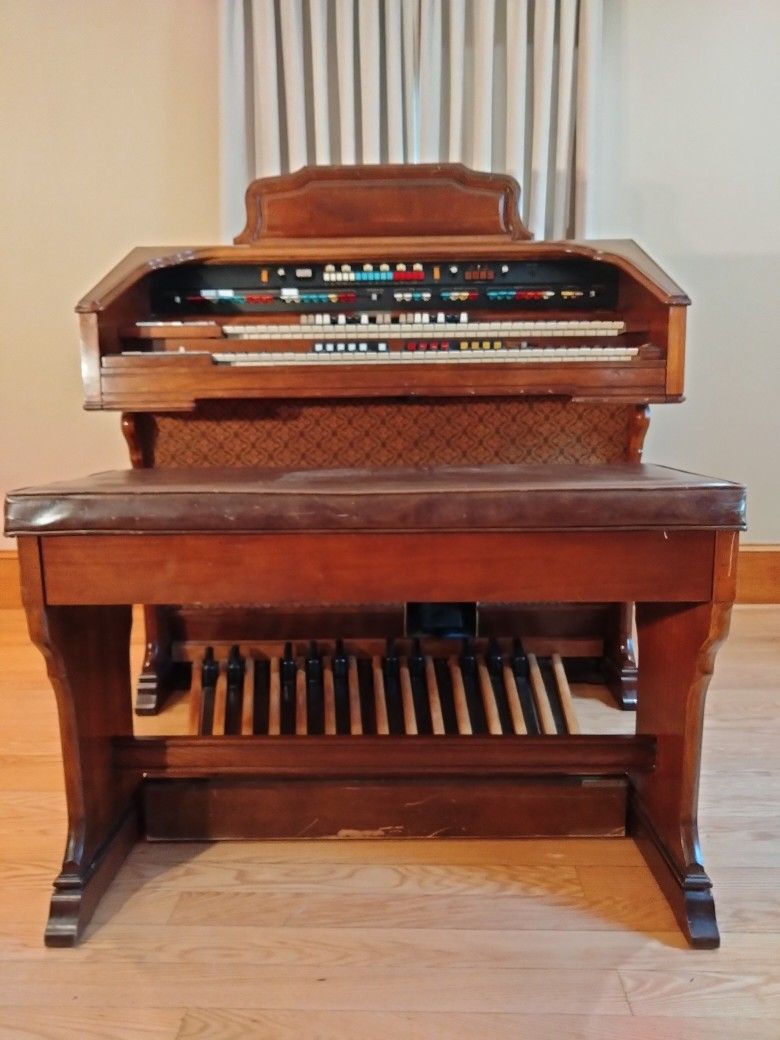 Hammond Organ