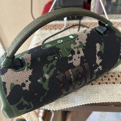 Jbl Charge 6 Portable Bluetooth Speaker 