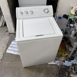 TOP LOAD KENMORE WASHER WITH AGITATOR 