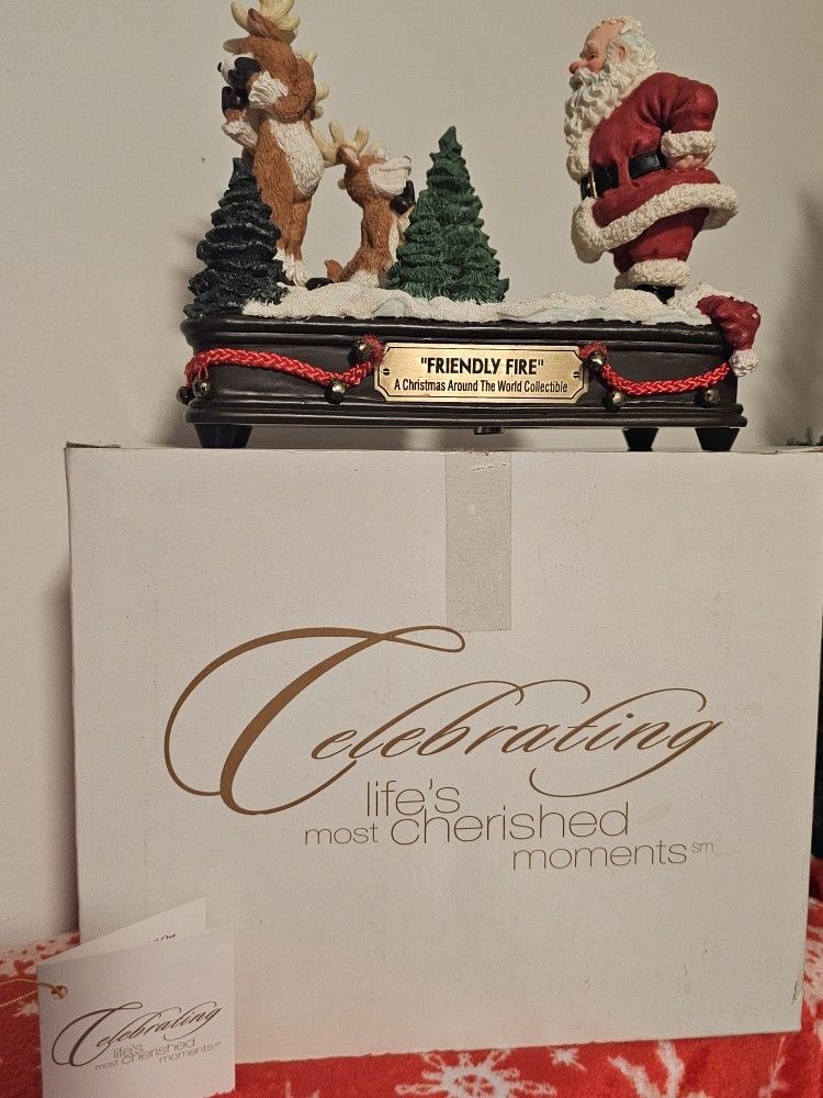$25.00 - 1999 Christmas Around The World By House Of Lloyd Musical Tabletop Decor!  Whimsical - NEW IN BOX!  