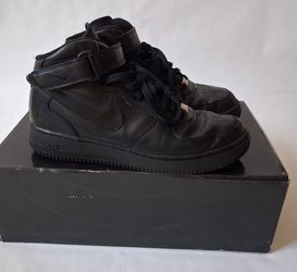 Nike Air Force 1 mid black size 11