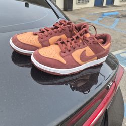 Nike Dunk Low SE
Amber Brown