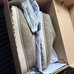 Women’s Uggs 