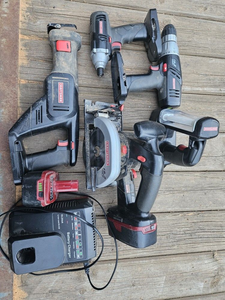 Craftsman 19.2v Cordless Power Tool Set