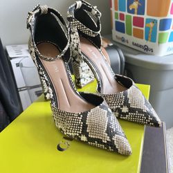 New Gianni Bini Women’s Heels Shoes Size 7
