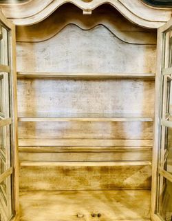 Vintage Cabinet, Gorgeous Display Cabinet