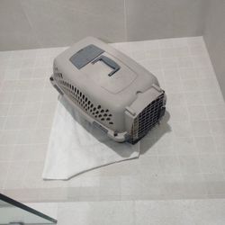Pet kennel 