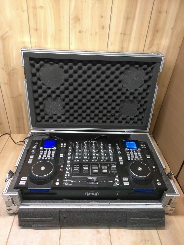 B-52 prodigy digital mixer in Cargo Case DJ equipment 2 mic plug-ins perfect for rap battles