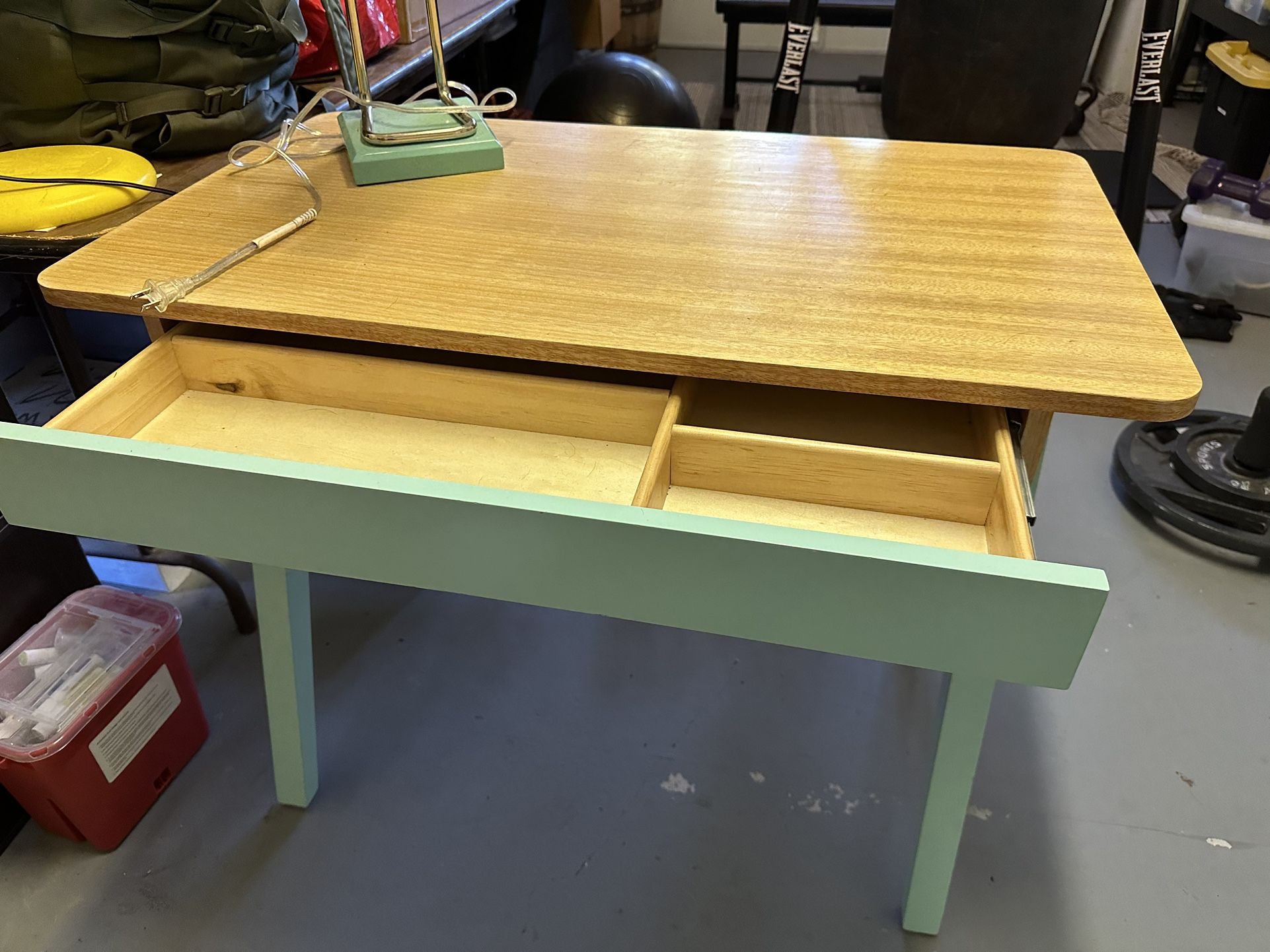 Cute One Drawer Desk with Matching Lamp! Get Ready For School!