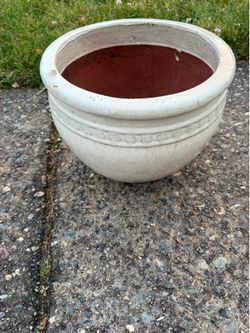 Terracotta interior/ceramic exterior. Read description 1st