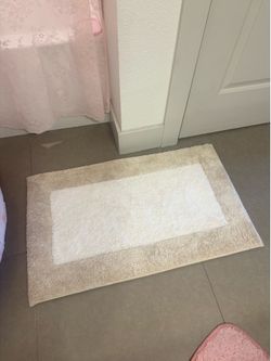 Target Threshold cream and beige bath mat