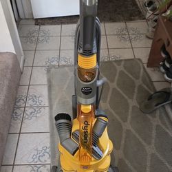 Dyson Vacuum 
