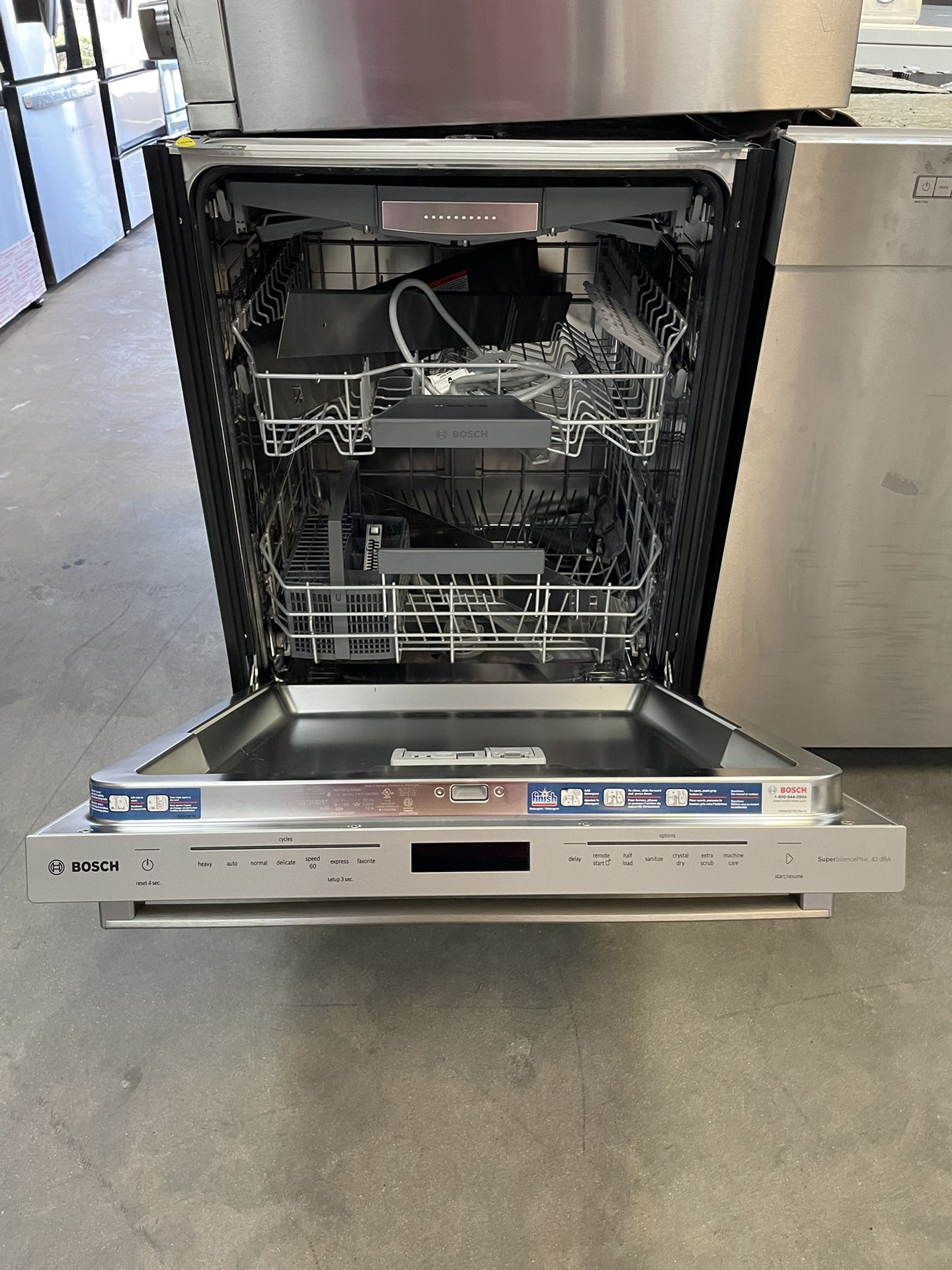 Bosch Ascenta Dishwasher In Stainless Steel