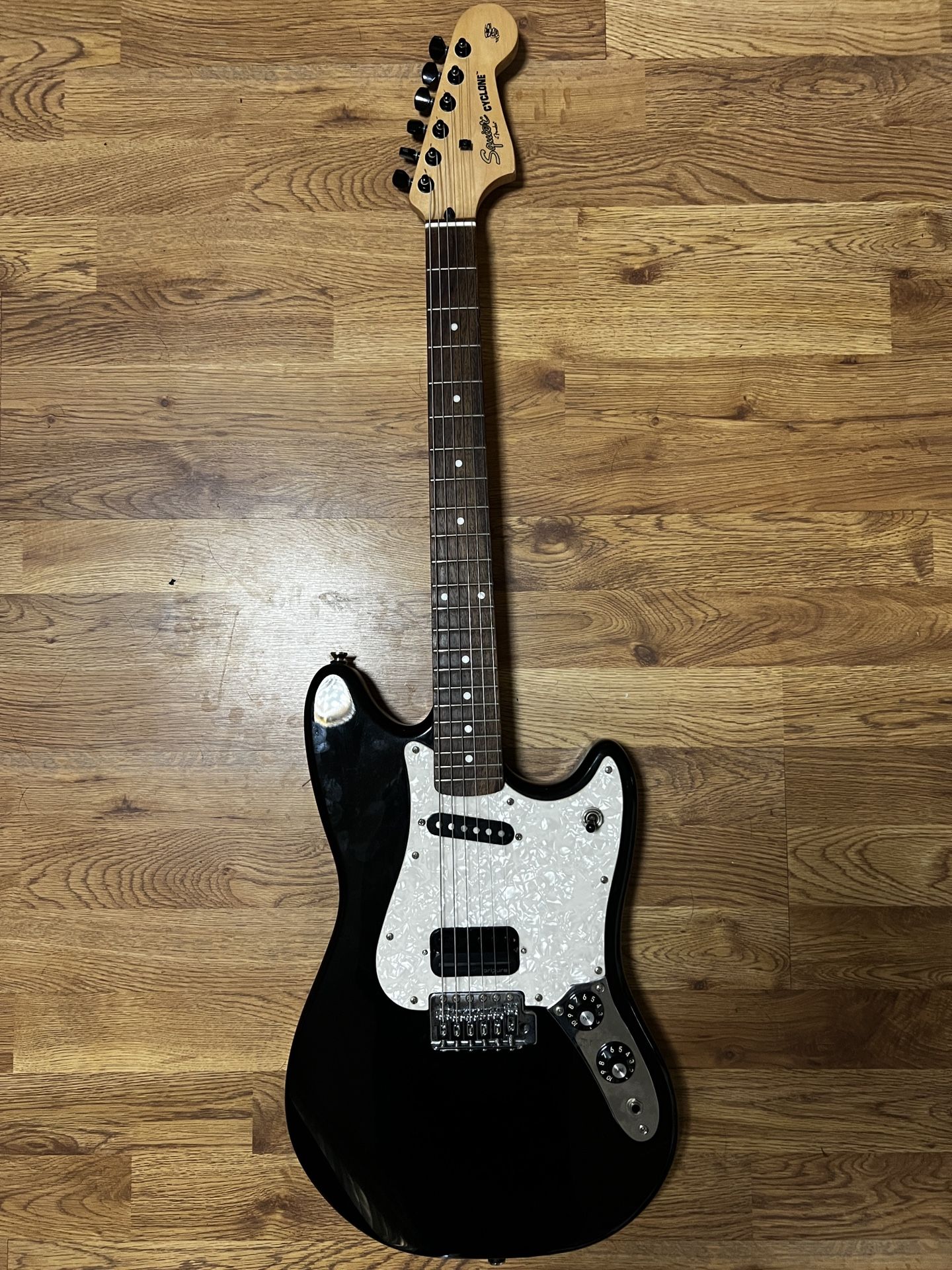 Fender Squier Vintage Modified Cyclone Guitar