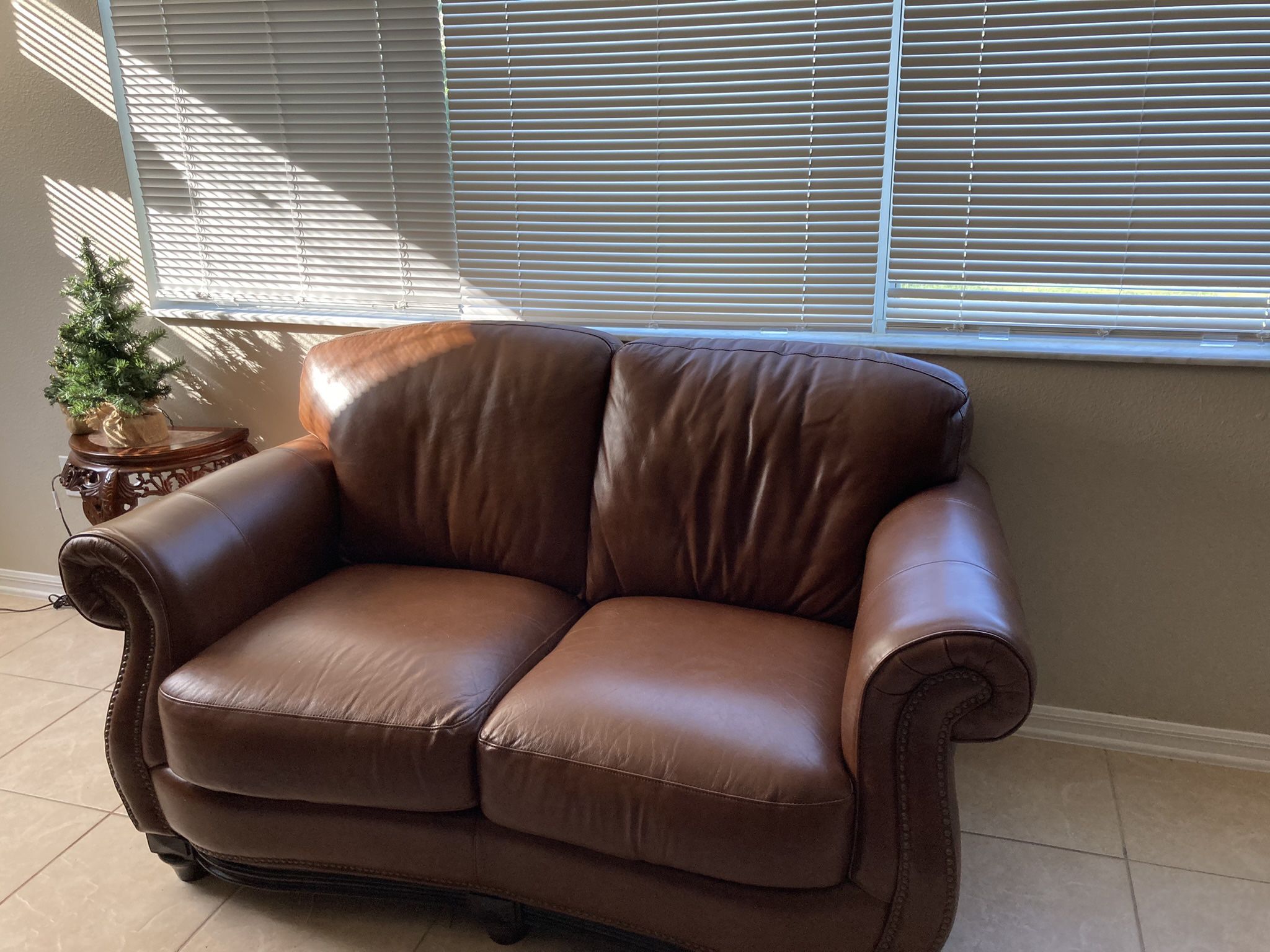 Leather Love Seat With Tub Leather Seat 