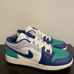 Air Jordan 1 Low GS 'Rare Air'  size 6Y / 7.5 W No Lid