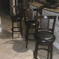 Bar stools - quantity 3