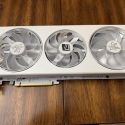 PowerColor Hellhound Spectral White RX 7800XT