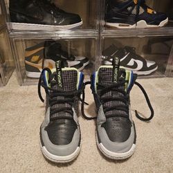 Jordan 1 React