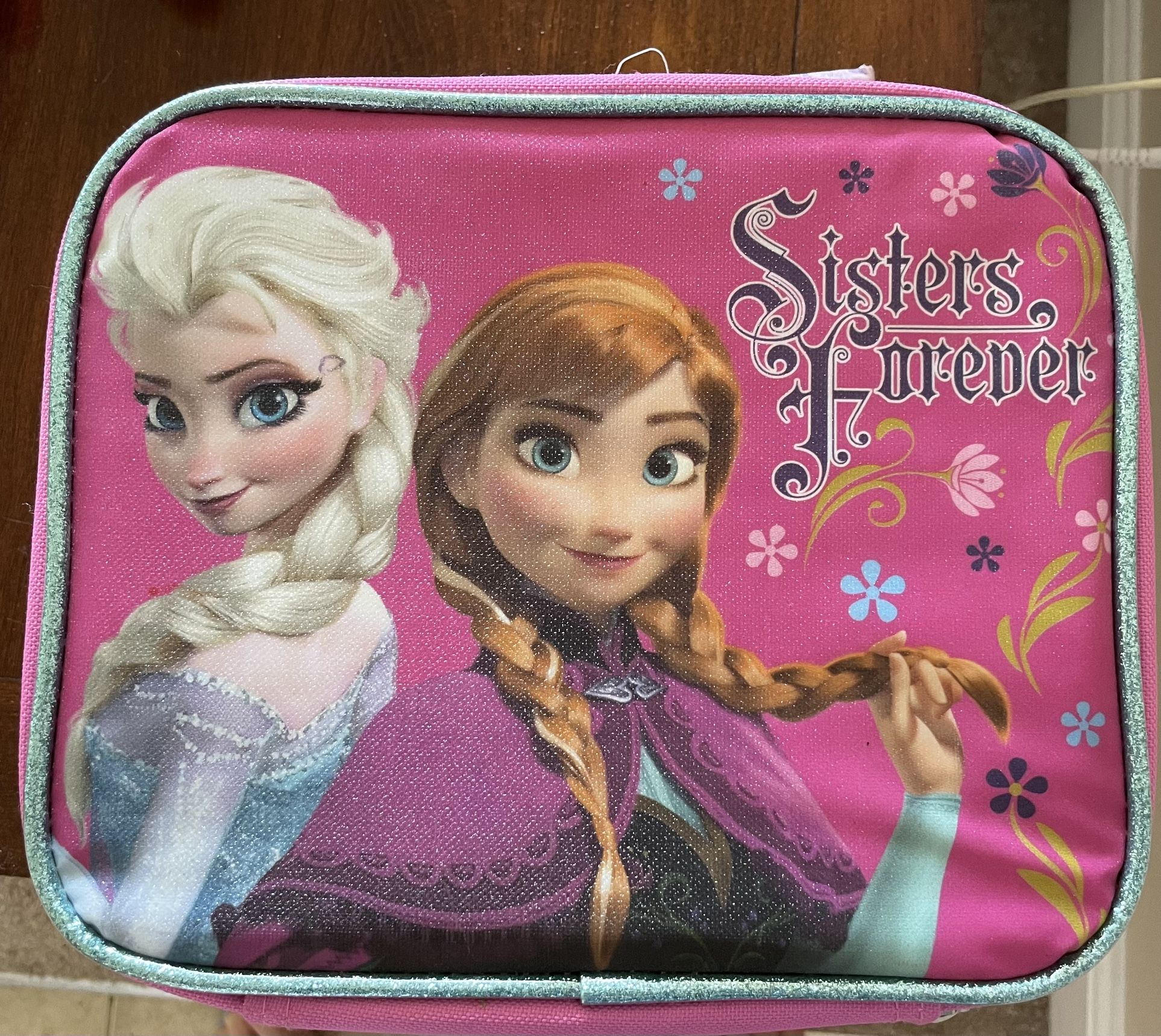 Elsa & Anna Lunch box