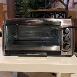 Hamilton Beach 6-Slice Countertop Toaster Oven with Easy Reach Roll-Top Door, Bake Pan, Silver 