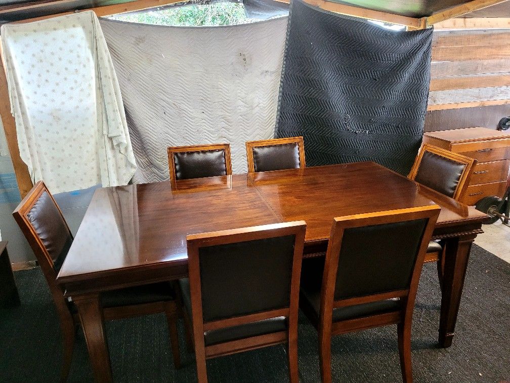 Dining Table And 6 Chairs