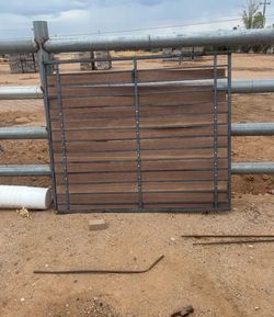 Gate 10 feet