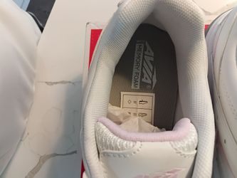 Brand new avia's
