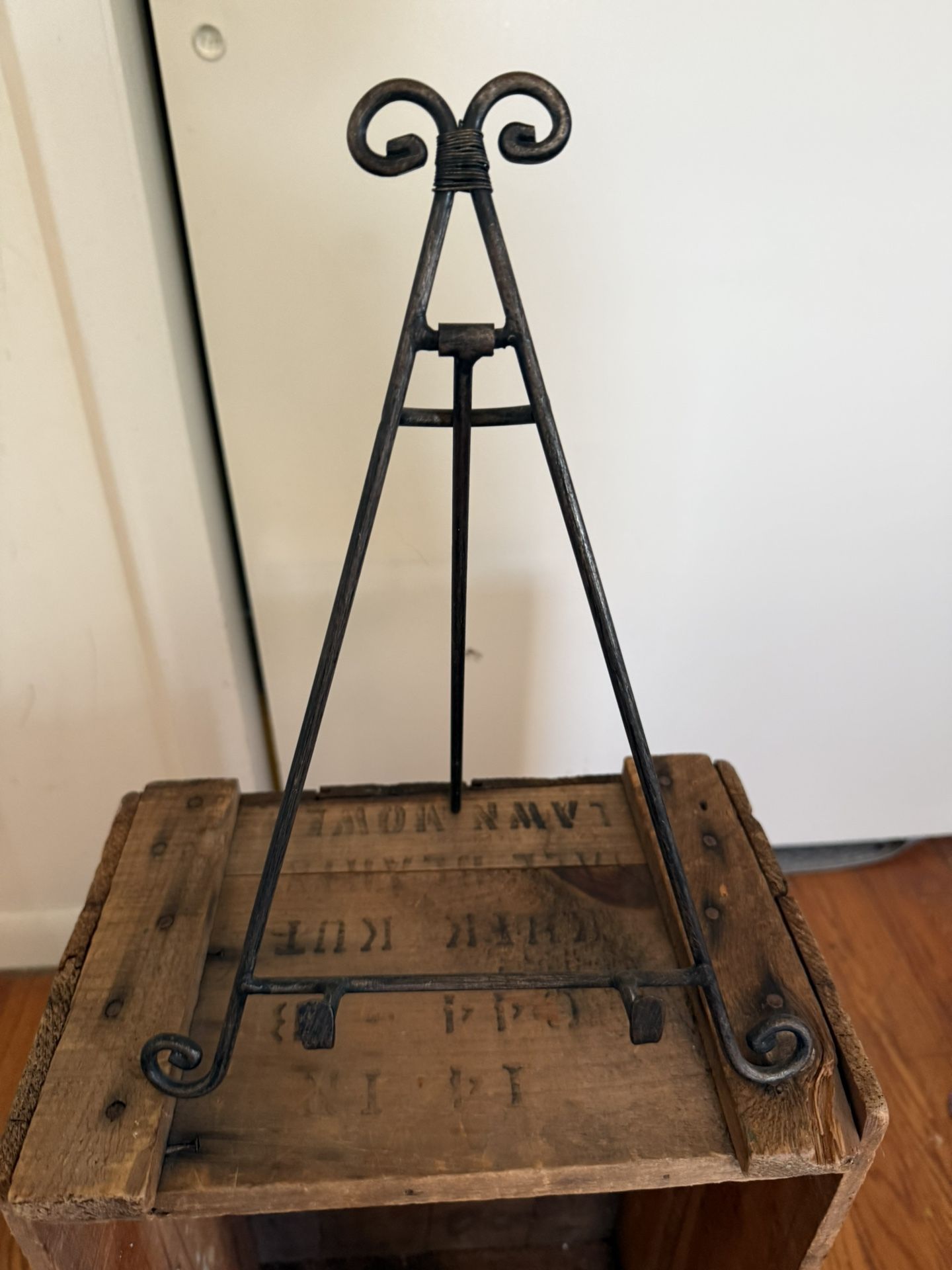 Decorative Easel