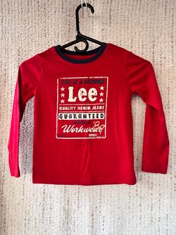 Lee Kids Long Sleeve Graphic T-Shirt Size 6,   AND BLACK  Medium  KIDS POLO SHIRT WITH LOGO IN FRONT GREAT CONDITION