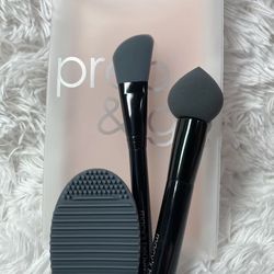 Macys Prep & Go 4 Pcs Beauty set