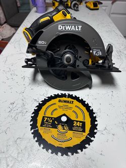 DeWalt 60V Max FlexVolt cordless brushless Circular Saw
