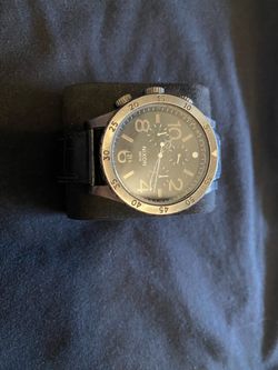 Nixon watch
