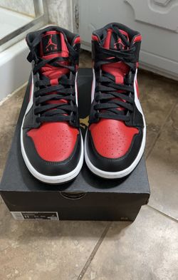 Jordan 1s “Fire Red”