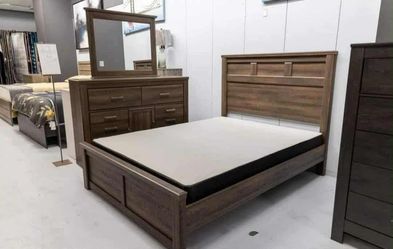 Juararo Dark Brown Panel Bedroom Set Bed, Dresser, Mirror 