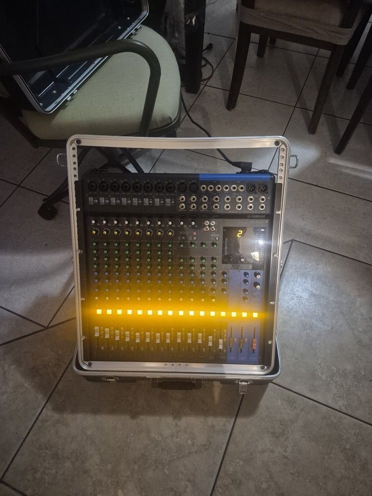 Yamaha MG16XU Mixer 16 Channels