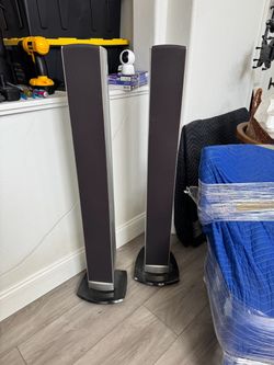 Definitive Technology Mythos STS SuperTower Speakers - Pair (As-Is Base