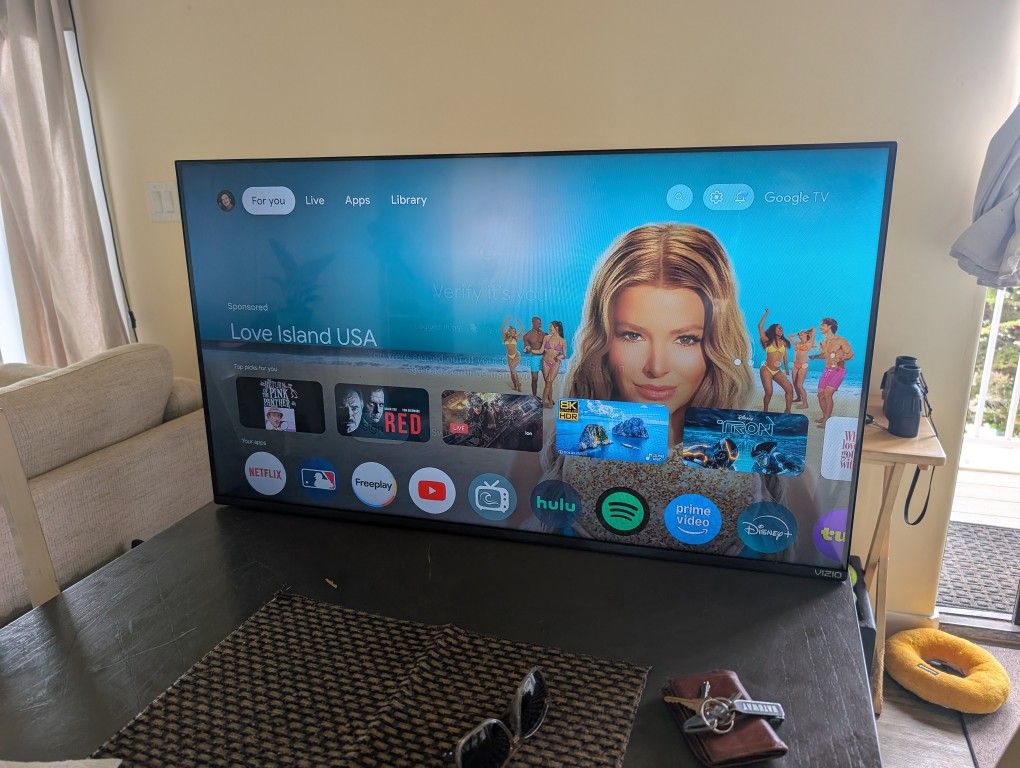 Vizio 40" LED Smart TV+ Swivel Mount