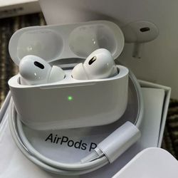Apple AirPods Pro (2nd Generation) Headphones Noise Cancelling