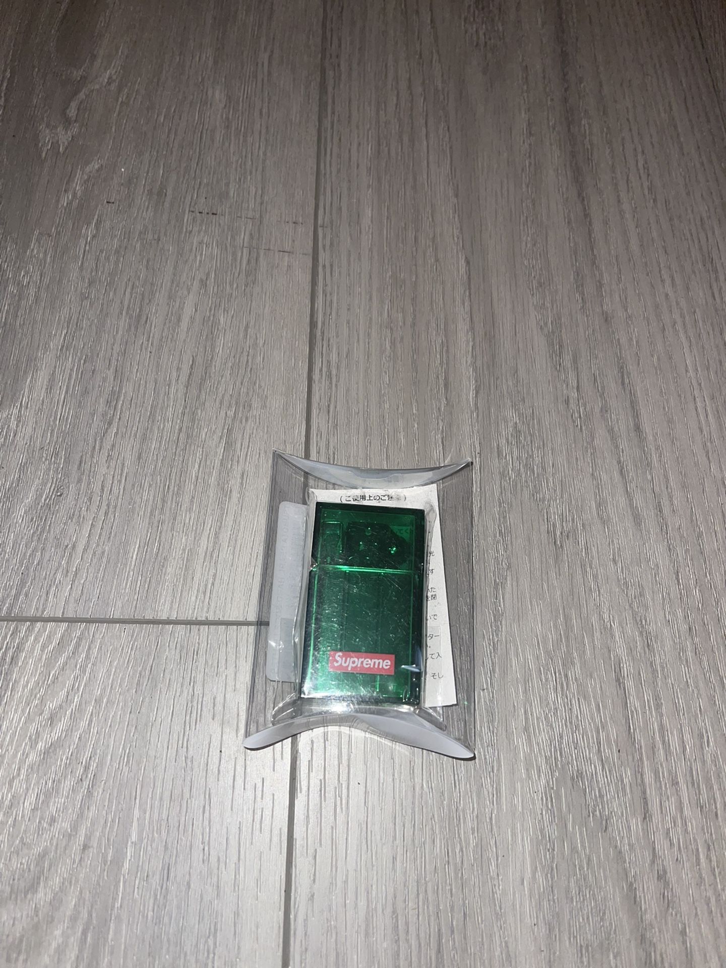 Supreme Peal Hard Edge Lighter