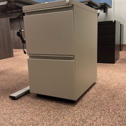 2 Drawer Locking Vertical File Cabinet (Metal)