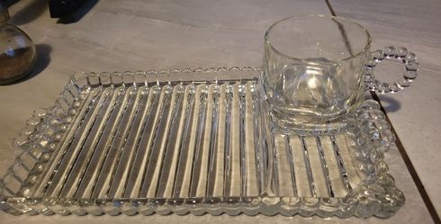 Vintage Hazel Atlas snack trays w/cups