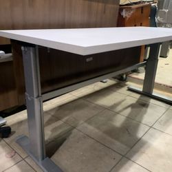 Elegant Training Table, Manual Up/Down Table